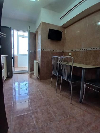 Apartament cu 2 camere decomandat în Mazepa 2