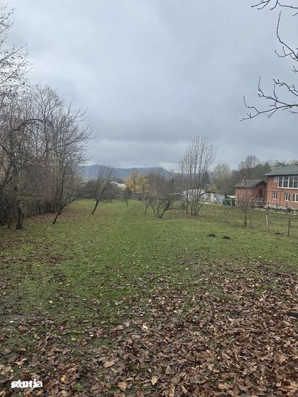 Teren de 2041 mp, în Cornu