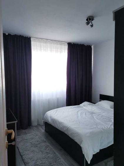 Apartament cu 2 camere decomandat în Eroii Revoluției
