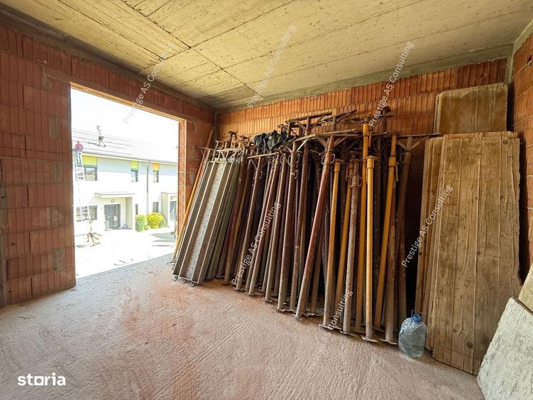 Casă cu 4 camere în Giroc
