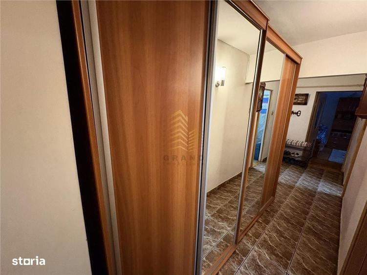 Apartament cu 3 camere decomandat în Central
