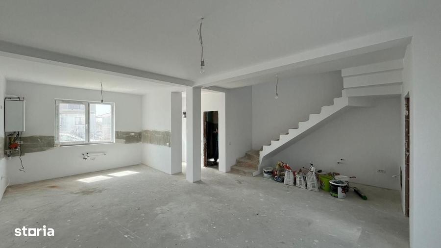 Casă cu 4 camere în Urseni