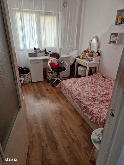 Apartament cu 4 camere decomandat în Ostroveni