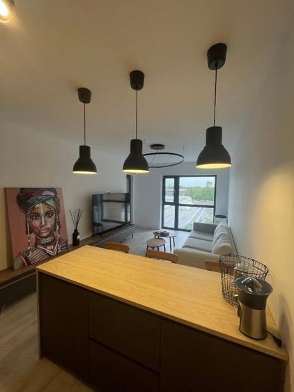 Apartament cu 3 camere decomandat, mobilat în P-ta Presei Libere