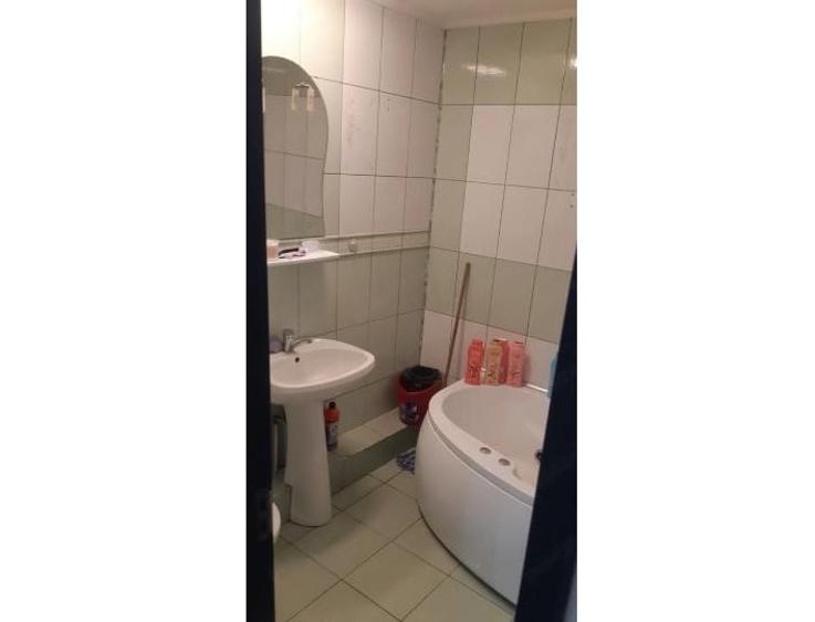 Apartament cu 3 camere decomandat, mobilat în Berceni