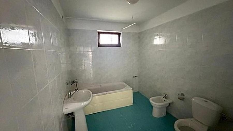 Apartament cu 3 camere decomandat în Bună Ziua