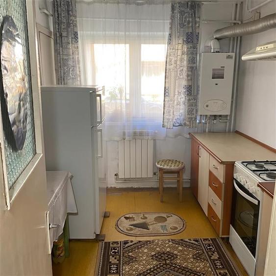 Apartament cu 3 camere decomandat în Burdujeni