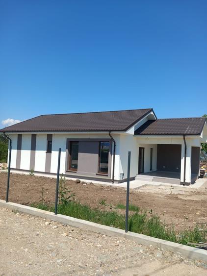 Casă cu 3 camere în Central