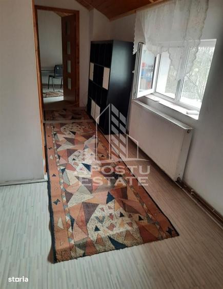 Casă cu 4 camere în Central