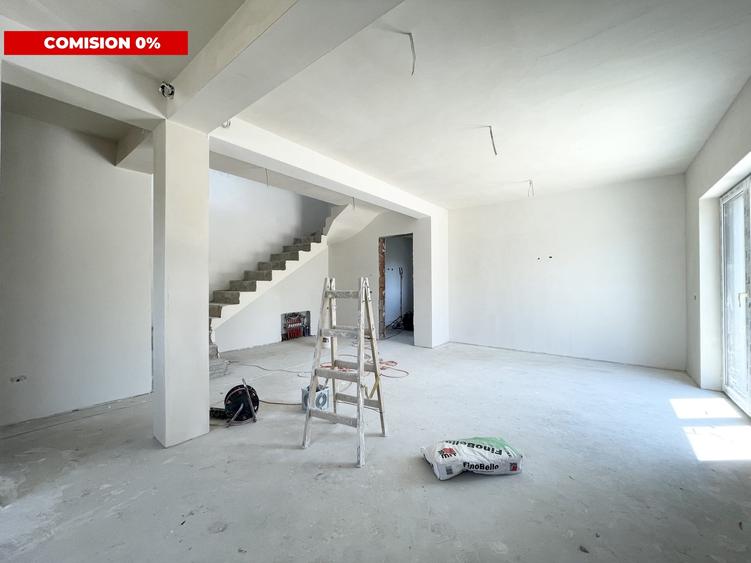 Duplex cu 4 camere cu Canalizare în Moșnița Nouă