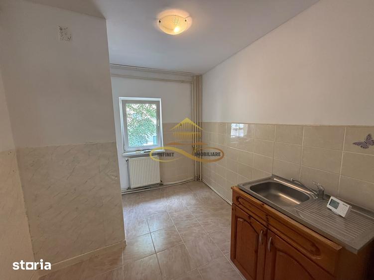 Apartament cu 2 camere semidecomandat în Bistrița Lac