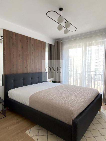 Apartament cu 3 camere decomandat în Tractorul