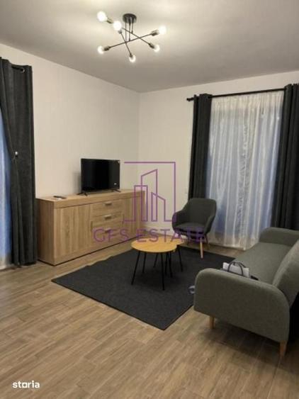 Apartament cu 2 camere, mobilat în Central