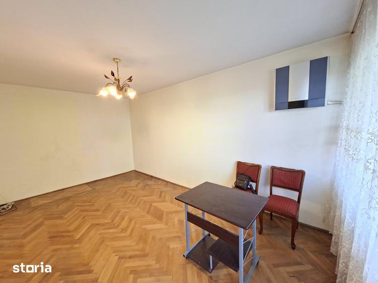 Apartament cu 3 camere decomandat în Burdea