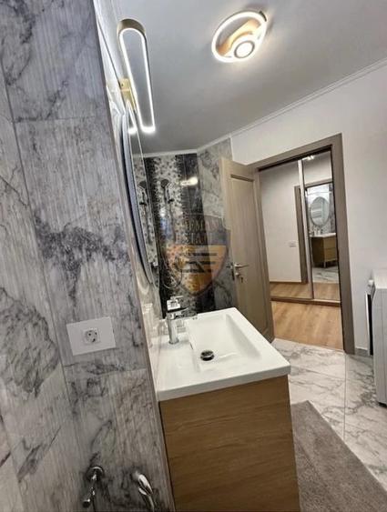 Apartament cu 3 camere decomandat în Dacia