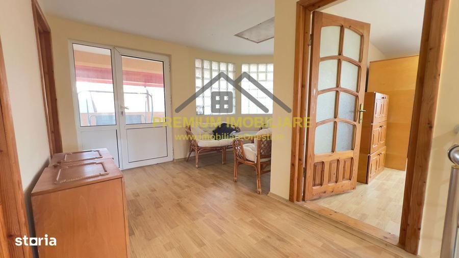 Casă cu 6 camere cu Teren 2500 Mp în Bogdănești
