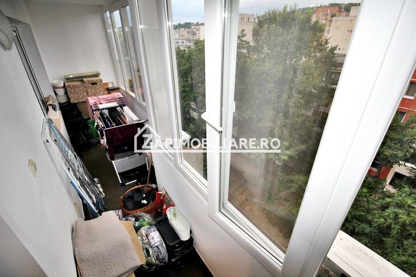 Apartament cu 3 camere decomandat, mobilat în Tudor