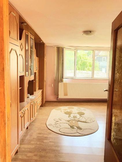Casă cu 4 camere cu Teren 350 Mp în Central