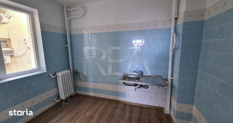 Apartament cu 3 camere decomandat în Drumul Taberei
