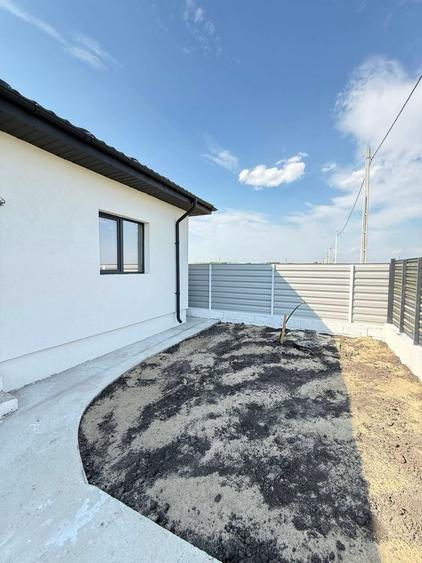 Casă cu 4 camere în Mărăcineni