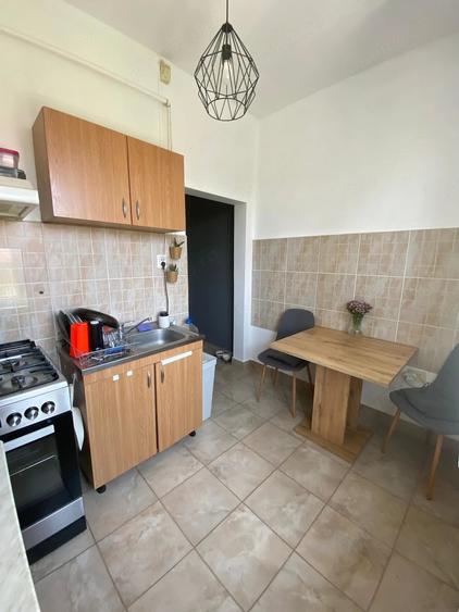Apartament cu 2 camere decomandat în Aeroport