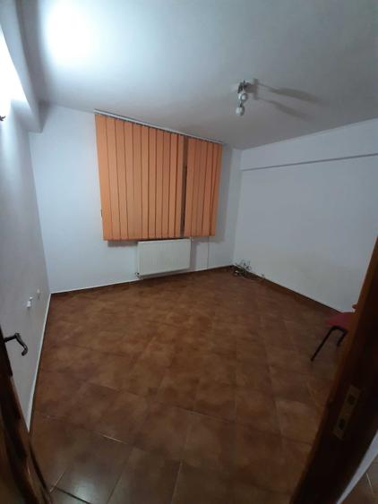 Apartament cu 2 camere decomandat în Ultracentral