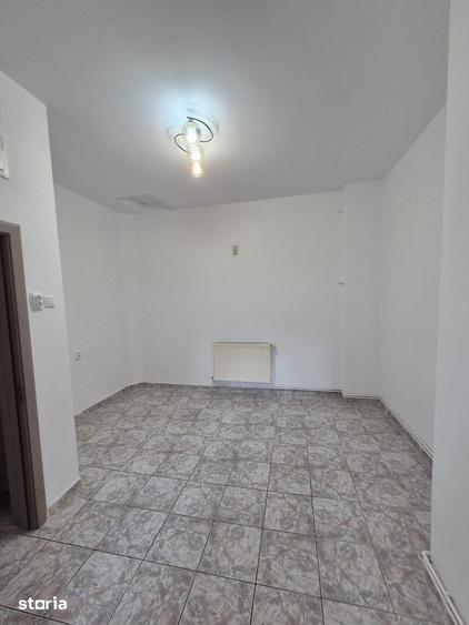Casă cu 4 camere cu Teren 204 Mp în Ștefan cel Mare
