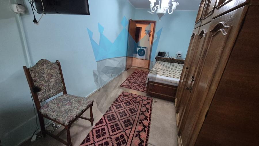 Apartament cu 4 camere decomandat, mobilat în Rahova