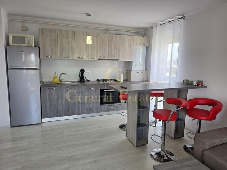 Apartament cu 2 camere semidecomandat, mobilat în Tractorul