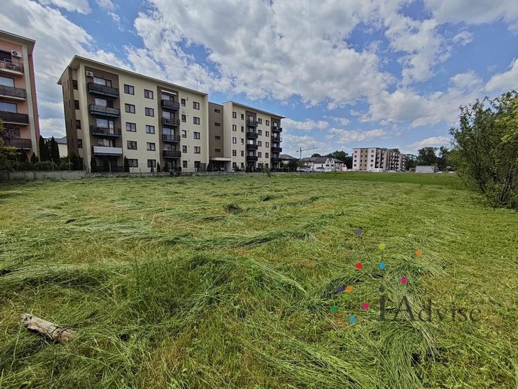 Teren Construcții intravilan de 1000 mp, în Tractorul