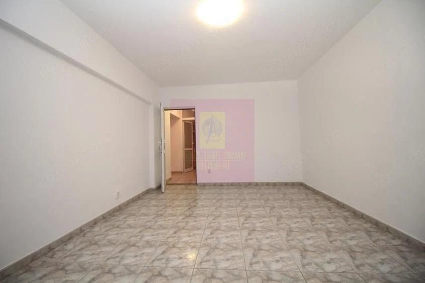 Apartament cu 3 camere de vanzare Decebal adiacent - 5