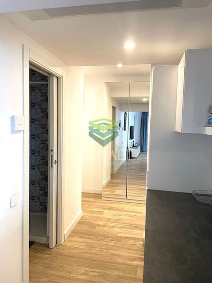 Apartament cu 3 camere semidecomandat, mobilat în Titulescu