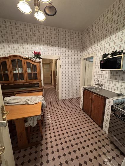 Casă individuală cu 4 camere cu Canalizare în Ultracentral