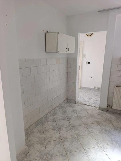Apartament cu 2 camere semidecomandat în Mărăței