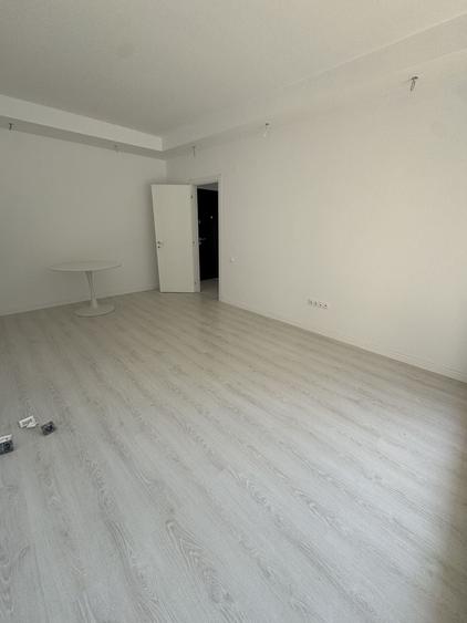 Apartament cu 2 camere decomandat în Tunari