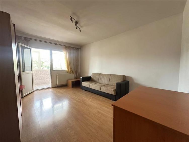 Apartament cu 2 camere decomandat în Gară