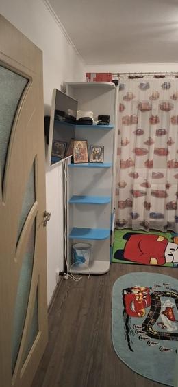 Apartament cu 4 camere decomandat în Micro 3