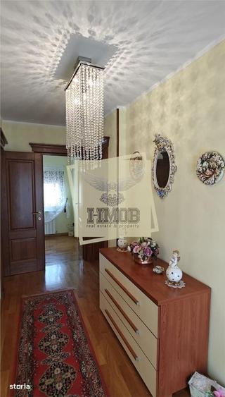 Casă cu 4 camere în Roșia