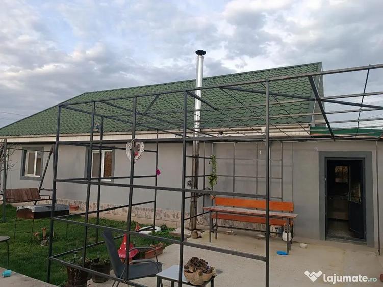 Casă cu 4 camere în Smârdan