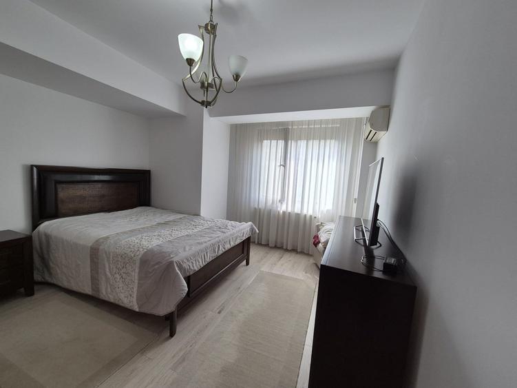 Apartament cu 3 camere semidecomandat în Națiunile Unite