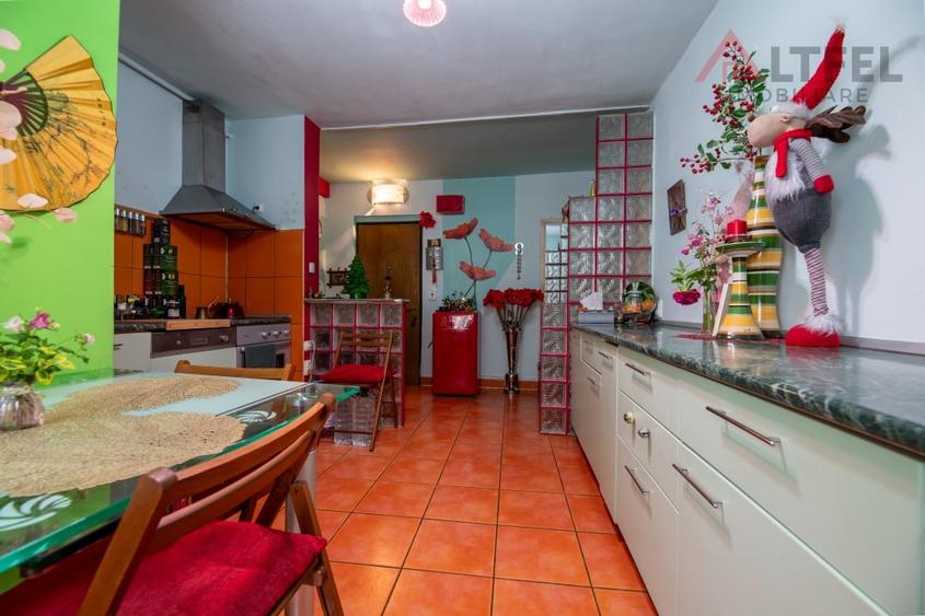Apartament cu 2 camere decomandat, mobilat în Valea Aurie