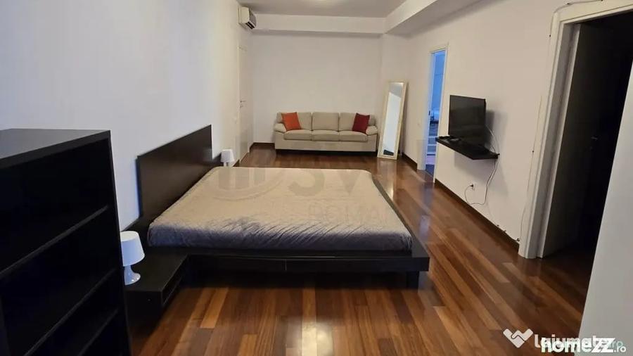 Apartament cu 5 camere decomandat în Herăstrău