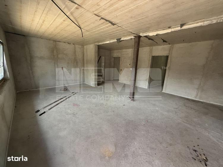 Casă cu 4 camere în Costișa