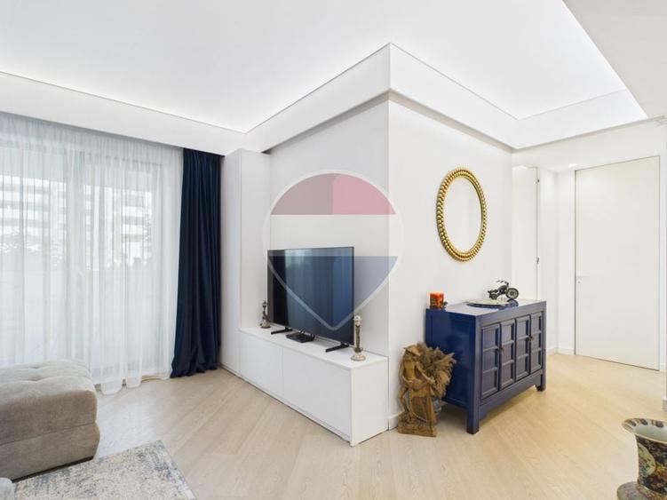 Apartament cu 3 camere decomandat în Periferie