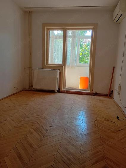 Apartament cu 2 camere decomandat în Lipovei