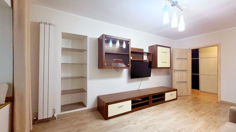Apartament cu 3 camere decomandat, mobilat în Mihai Bravu