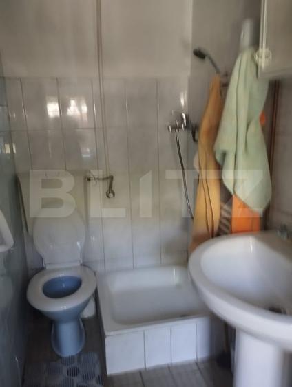 Casă individuală cu 3 camere cu Canalizare în Vest