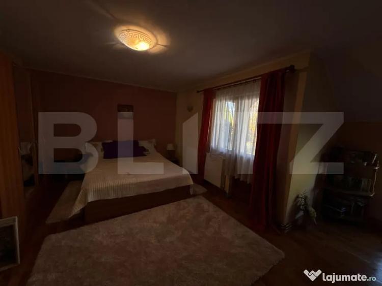 Casă cu 7 camere cu Teren 776 Mp în Păulești