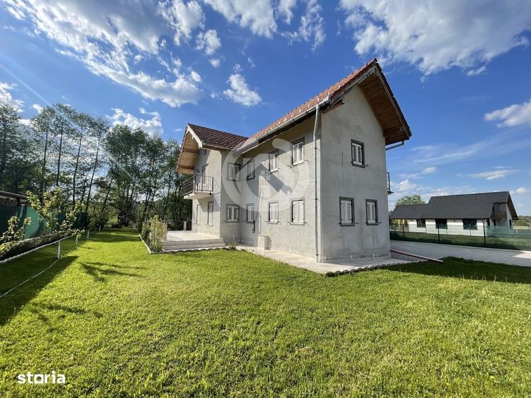 Casă cu 4 camere cu Teren 1000 Mp în Sadu
