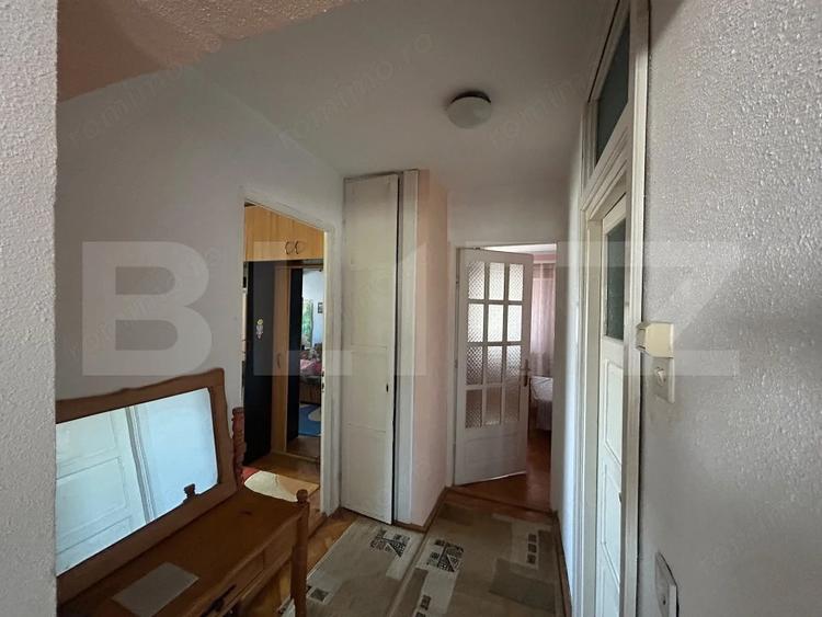 Apartament cu 3 camere decomandat, mobilat în Central
